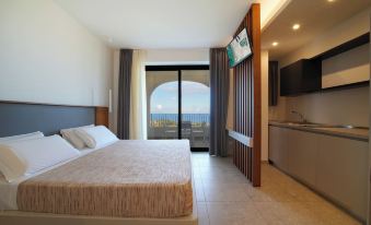 LUZIA AGRIRESORT - Piscina Panoramica e vista Mare a Capo Vaticano - Housity