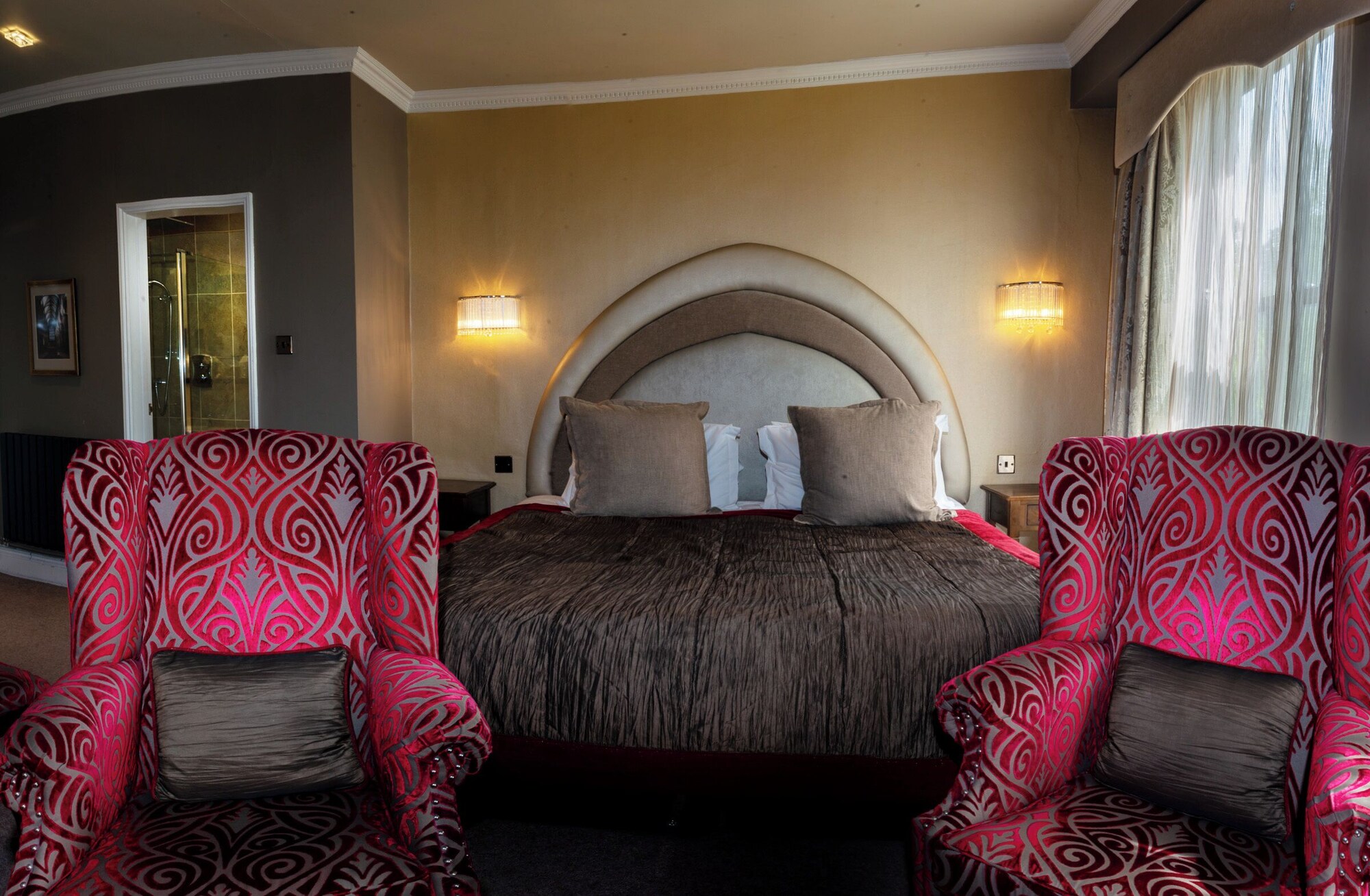 Superior 'Cathedral' Double / Twin Bedroom (with SPA Access)