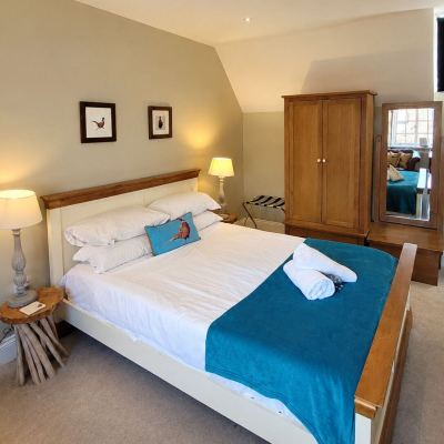Luxury Room (Pheasant) The Lodge at Broadway Promo Code