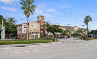 Extended Stay America Premier Suites - Fort Lauderdale - Cypress Creek - Park North