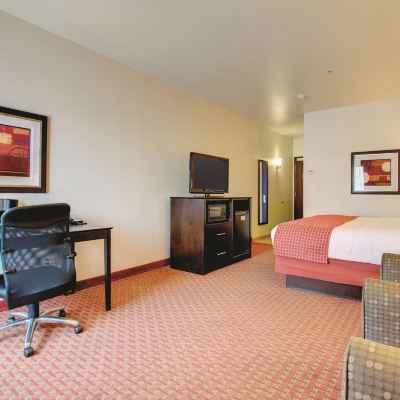 King Room La Quinta by Wyndham Denver Gateway Park Promo Code