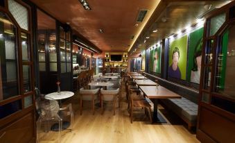 Veritas Boutique Art Hotel - Housity