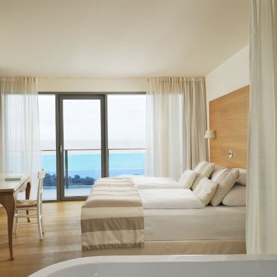 Senior Suite, 1 Double Bed with Sofa Bed, Balcony, Partial Sea View