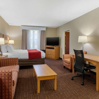Suite, Multiple Beds, Non Smoking (Upgrade)