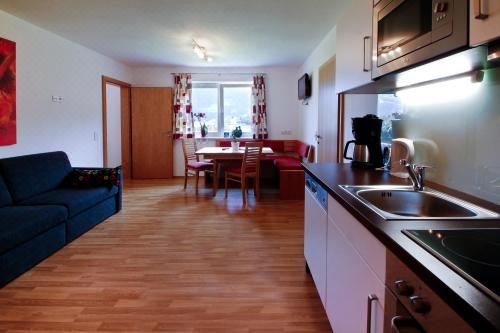 Haus Bergsonne Two-Bedroom Apartment With Balcony Or Terrace