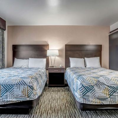 Standard Room, 2 Queen Beds, Non Smoking Eastside Lodge Promo Code