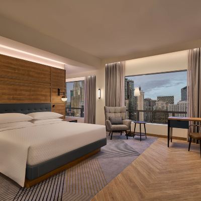 特大床一室房 吉隆坡市中心喜來登福朋飯店優惠