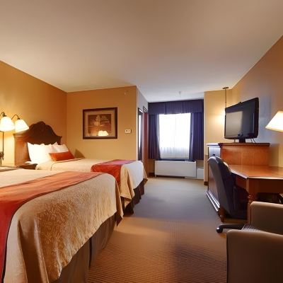 2 Queen Beds, Mobility Accessible, Communication Assistance, Roll in Shower, Non-Smoking