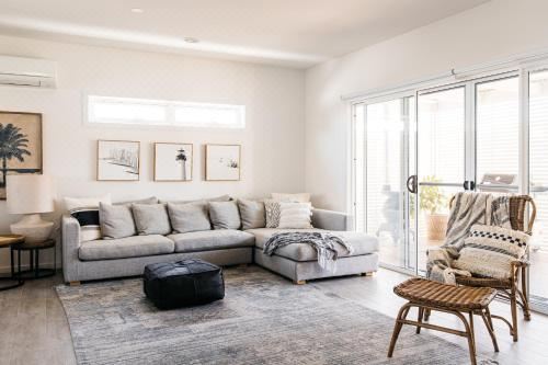 Romantic Retreat in Mornington Peninsula Heartland Three-Bedroom House