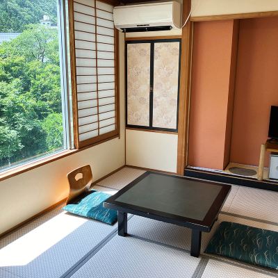 レギュラー、和室、川の景色 伊東園ホテル磐梯向滝 クーポン