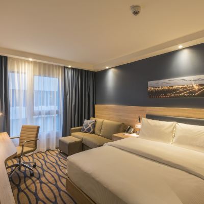 Super King Room Hampton by Hilton Munich City North Promo Code