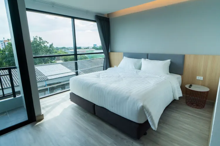 ห้องซูพีเรียร์ เตียงใหญ่ 1 เตียง