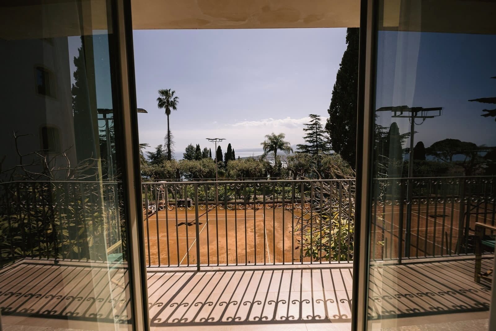 带花园景观和阳台的高级房间