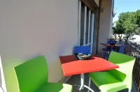 B&B Gate 52