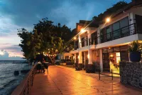 Altamare Dive and Leisure Resort Anilao Отели в г. 