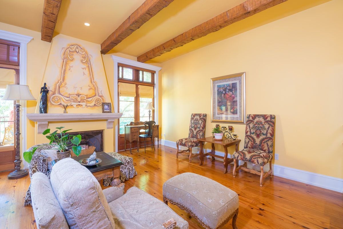 套房，1张大床，葡萄园景观（Muscat）