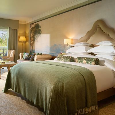 Deluxe King Room with Balcony The Killarney Park Promo Code