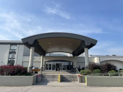 Victoria Inn Hotel and Convention Center Winnipeg Hotel a 