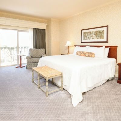 King Room-Harbour Side Fairhaven Village Inn Promo Code