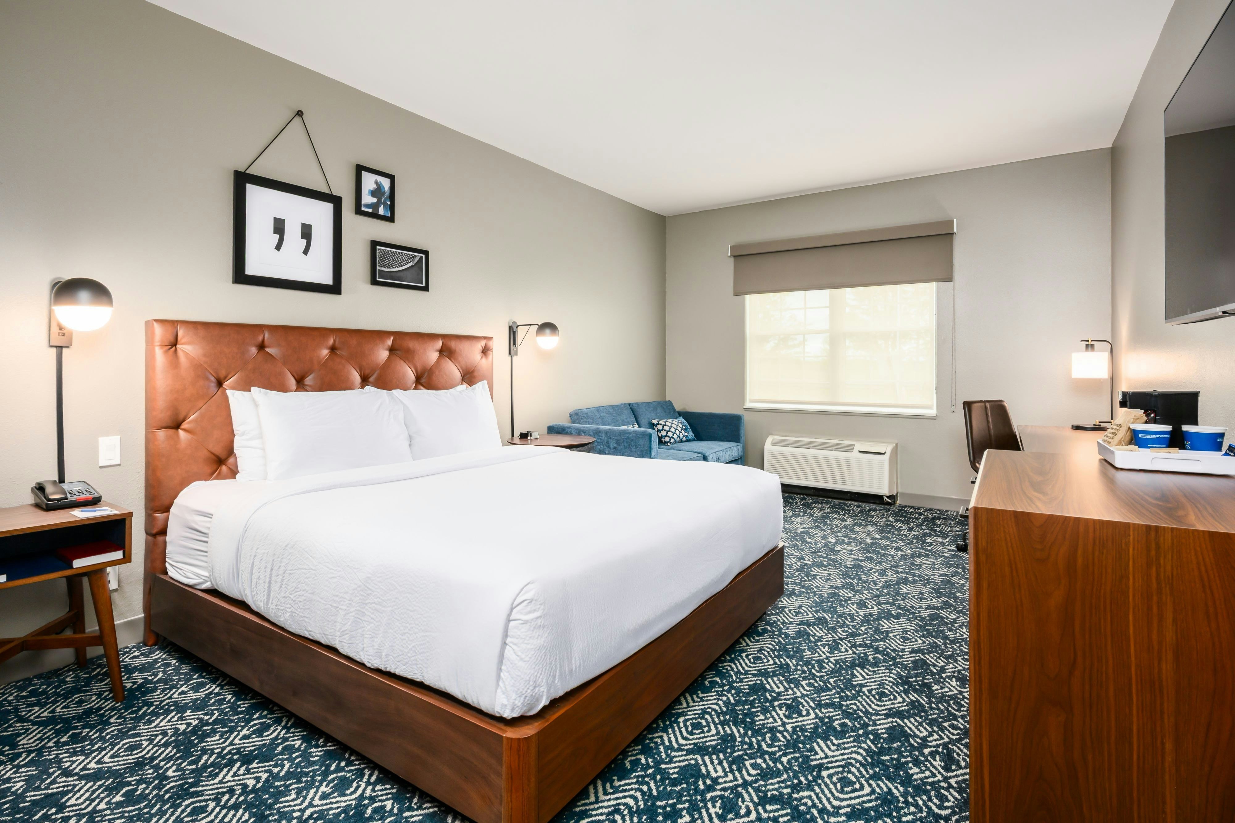 标准特大床房（带沙发）