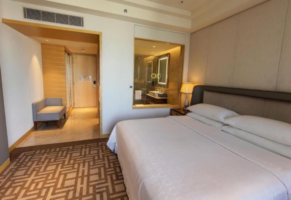 行政豪华特大床房