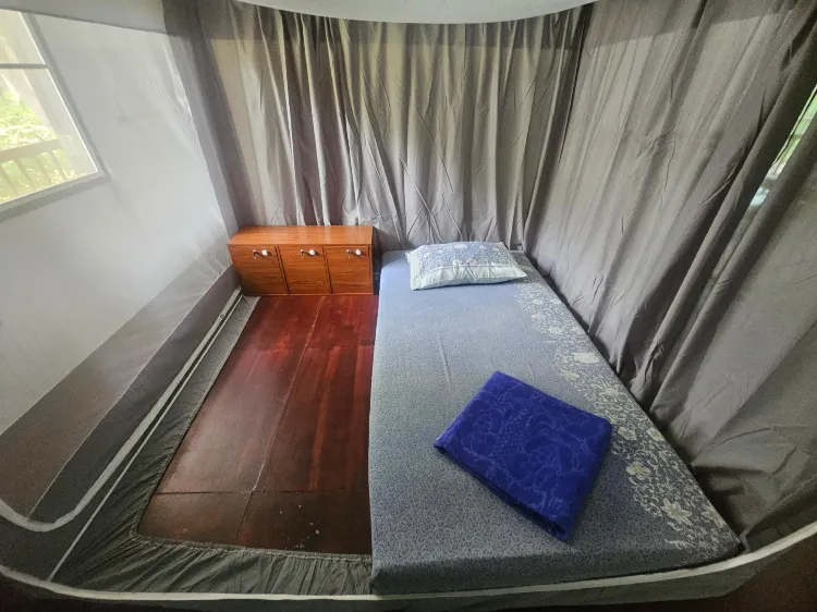 Dormitory Room Mixed Without AC