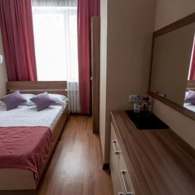 Queen Room Maxx Inn Promo Code