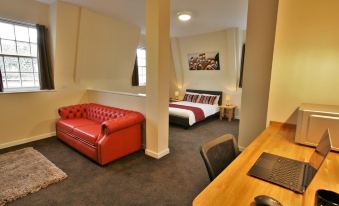 Central Hotel Gloucester by Roomsbooked