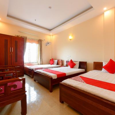 Deluxe Triple Bed TITANIC HOTEL Promo Code