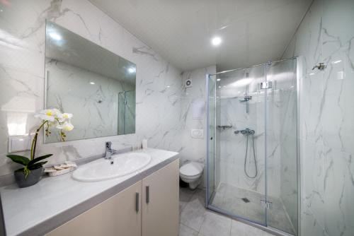 带露台的四人间