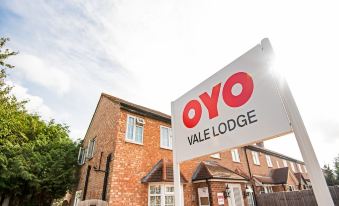 OYO Vale Lodge