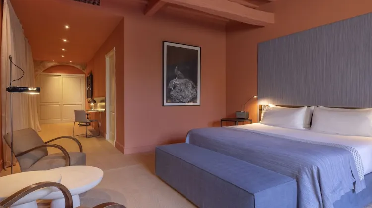 Hotel Calatrava Room