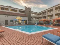 La Quinta Inn & Suites by Wyndham San Francisco Airport West Hotel a Millbrae
