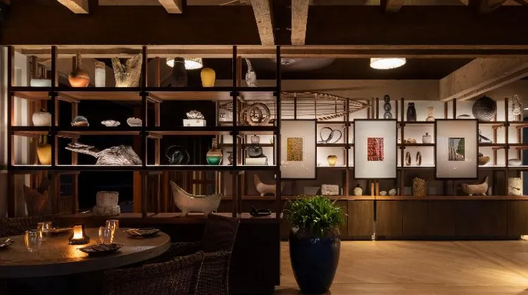 マウナ ラニ べイ ホテル＆バンガローズ 食事・レストラン