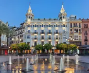 H10 Palacio Colomera Отели в г. 