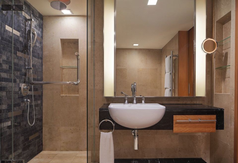 Royal Orchid Sheraton Hotel & TowersExecutive Suite with riverview