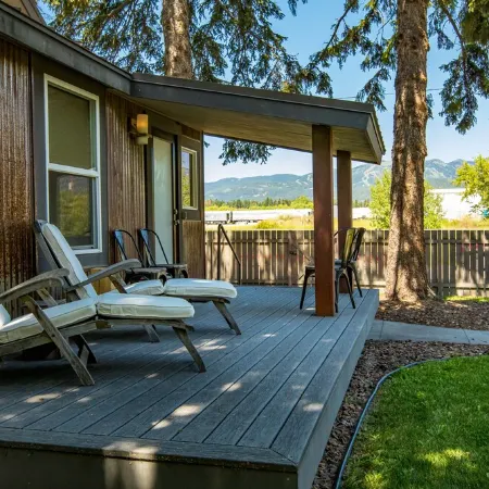Whitefish Downtown Cottage on the River Trail with views of Big Mountain