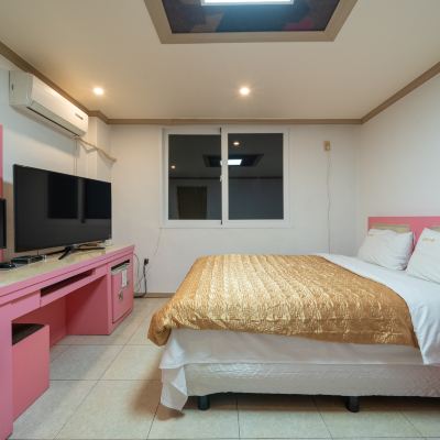 커플 퀸룸 Pocheon Seokwa Motel 쿠폰