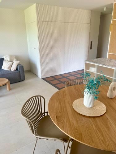 两卧室联排别墅