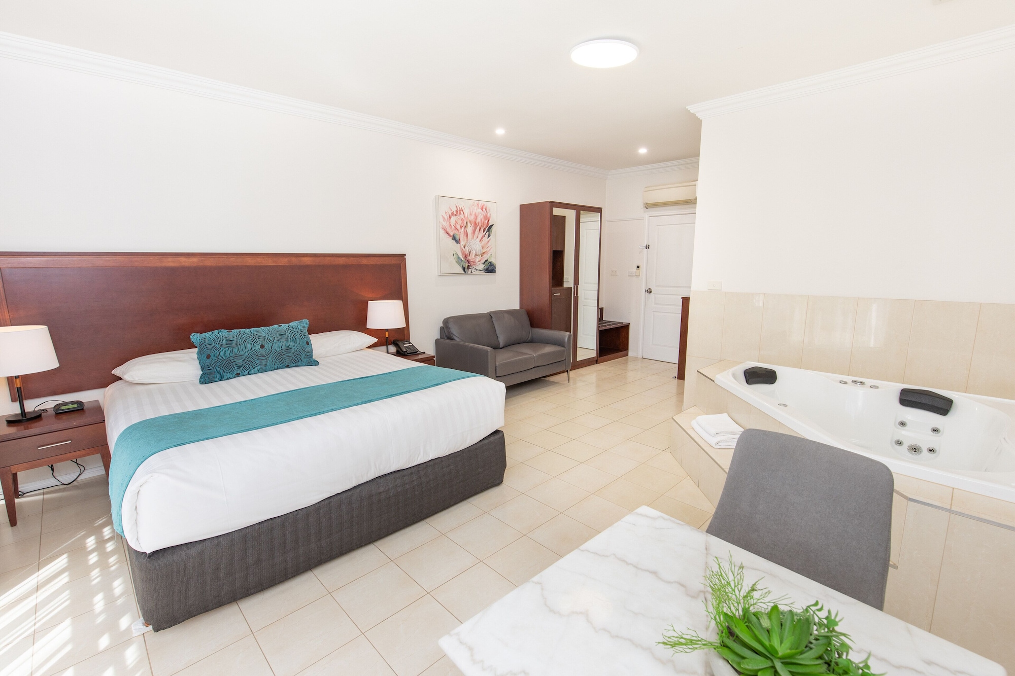 豪华套房（带水疗浴缸）