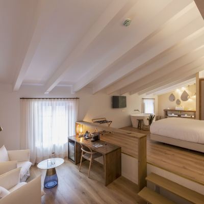Junior Suite Palau Macelli Promo Code