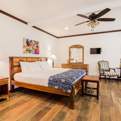 Standard Room Falling Leaves Lodge Promo Code