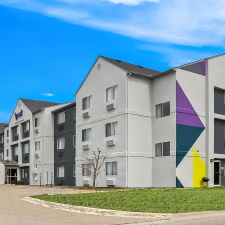 Spark by Hilton Moline Quad Cities