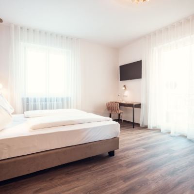 Economy Double Room Hotel Steiner Promo Code