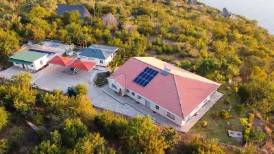 Sunset Lakeview Lodge Hotels in 