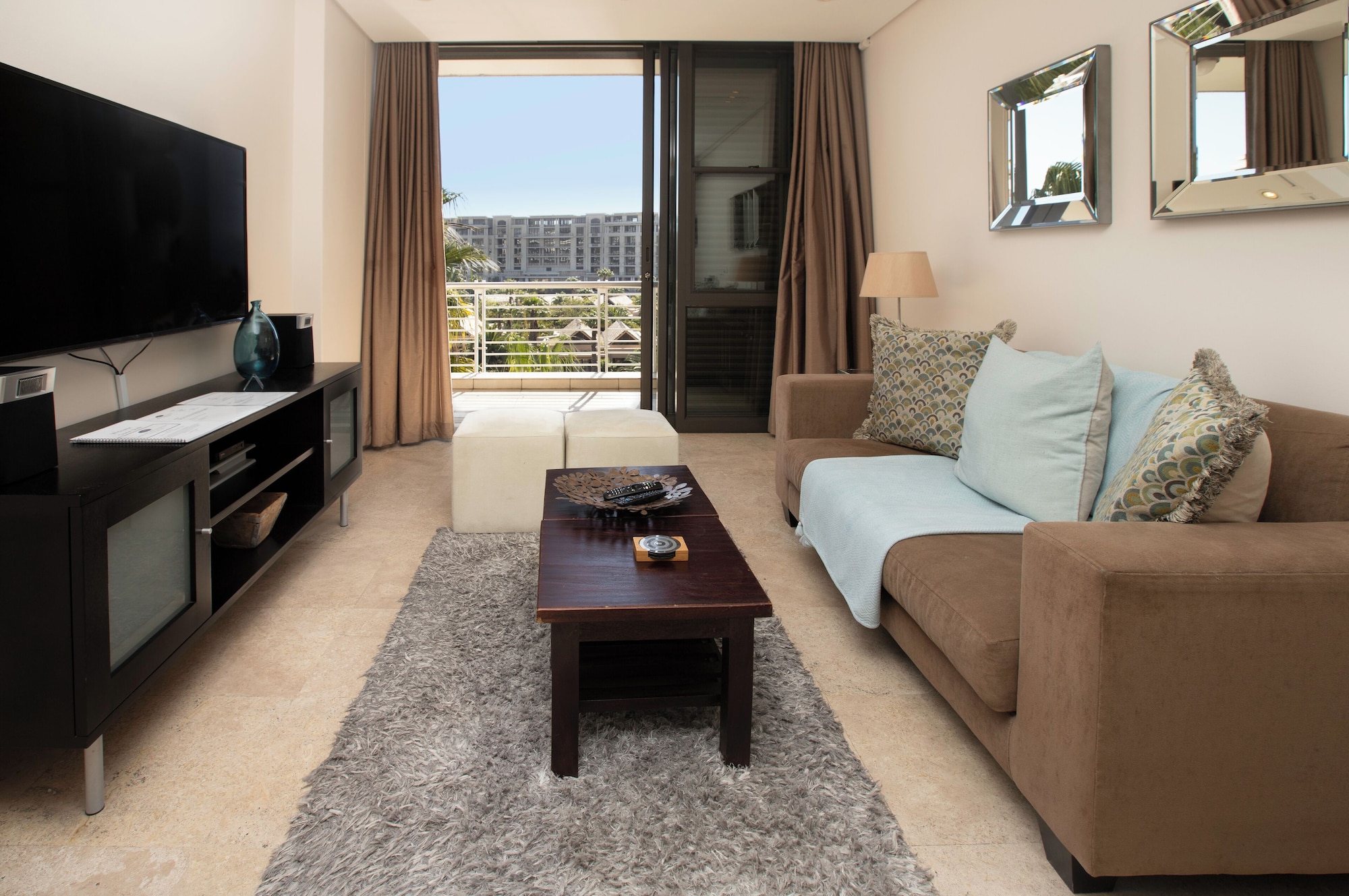 Mountain Marina Luxury Apartments一卧高级4