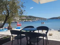 House Ivana Hotels in Vinisce