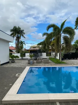 Empire Villa 2 Mon Plaisir Hotel a 