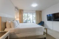 The Maho Hideaway on Sunset "Airplane" Beach