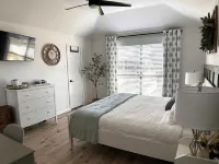 Stunning and Stylish Family Retreat w/Hot Tub, Fire Pit, Kids Room + Game Room